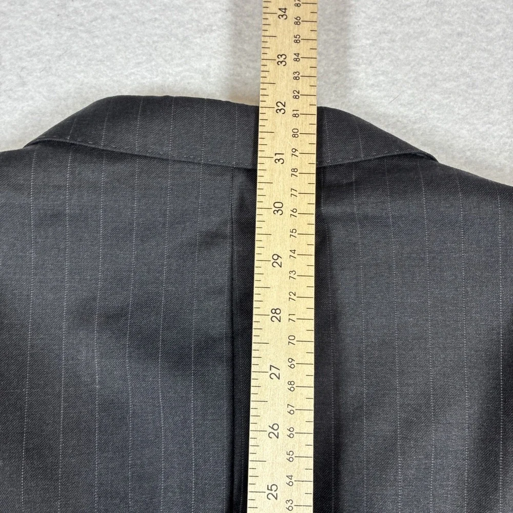 Jos. A Bank Men's Wool Charcoal Gray Pinstripe Suit 2 Piece 44R 38x33 Formal